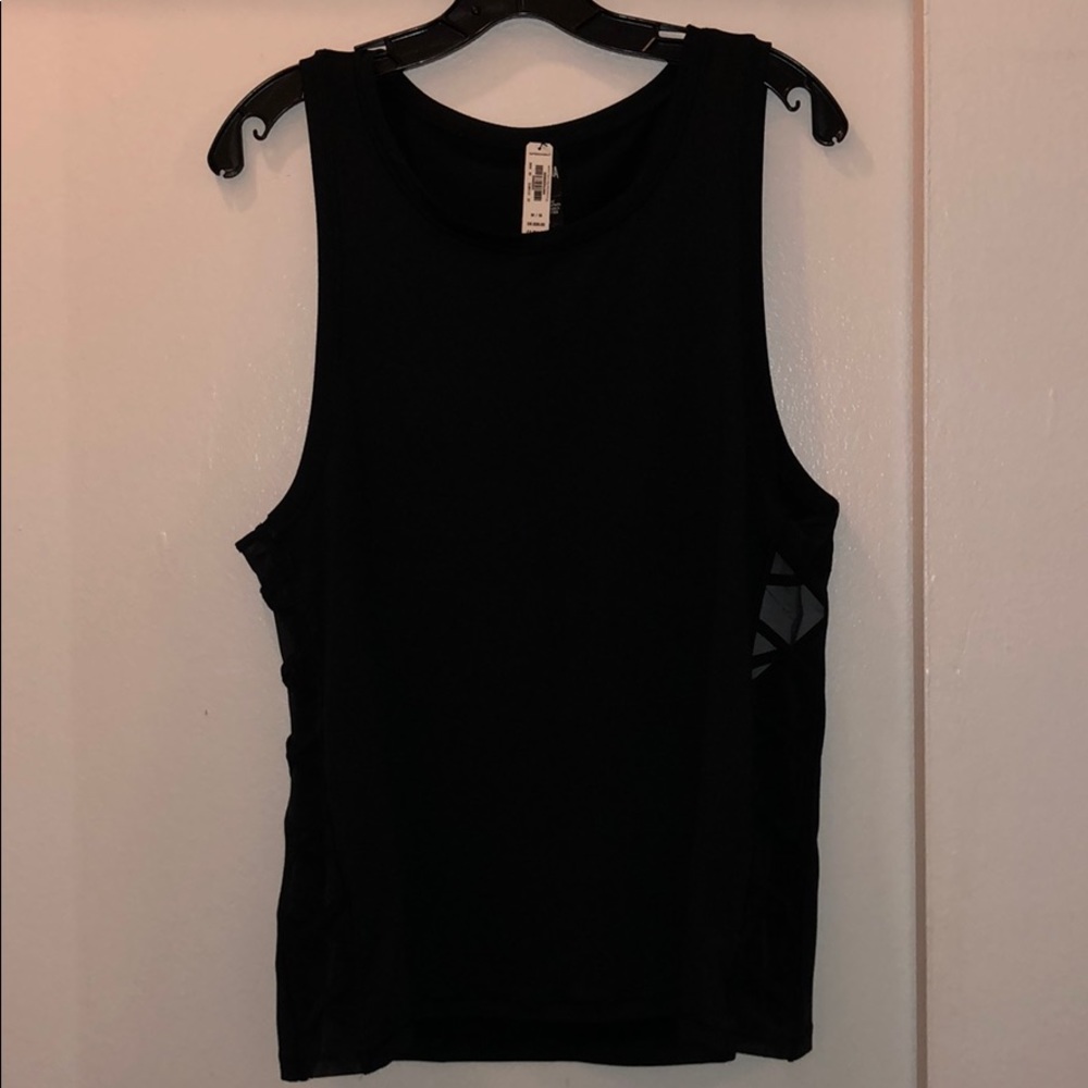 Victoria’s Secret Sport Crisscross Tank - Picture 3 of 8